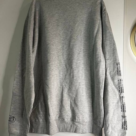 Taylor Swift Eras Tour Crew Neck Grey Sweatshirt - L - Picture 10 of 10